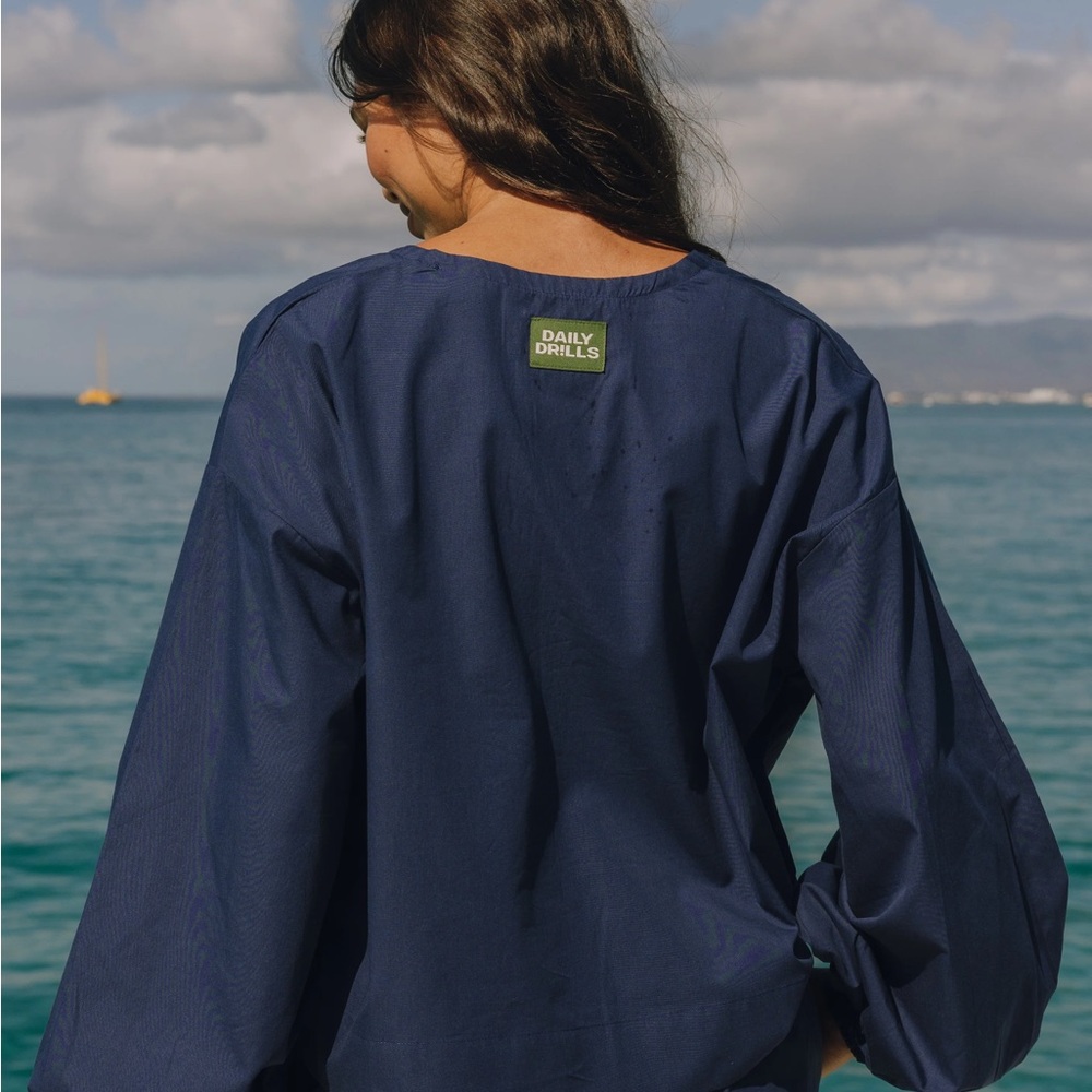 Daily Drills Poplin Tie Top and Shorts - Picture 4 of 5